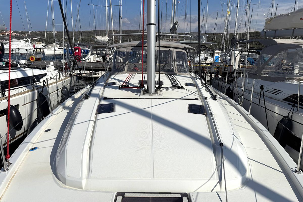 Deck of Hannah, a Beneteau Oceanis 40.1 sailboat at Punat, Croatia
