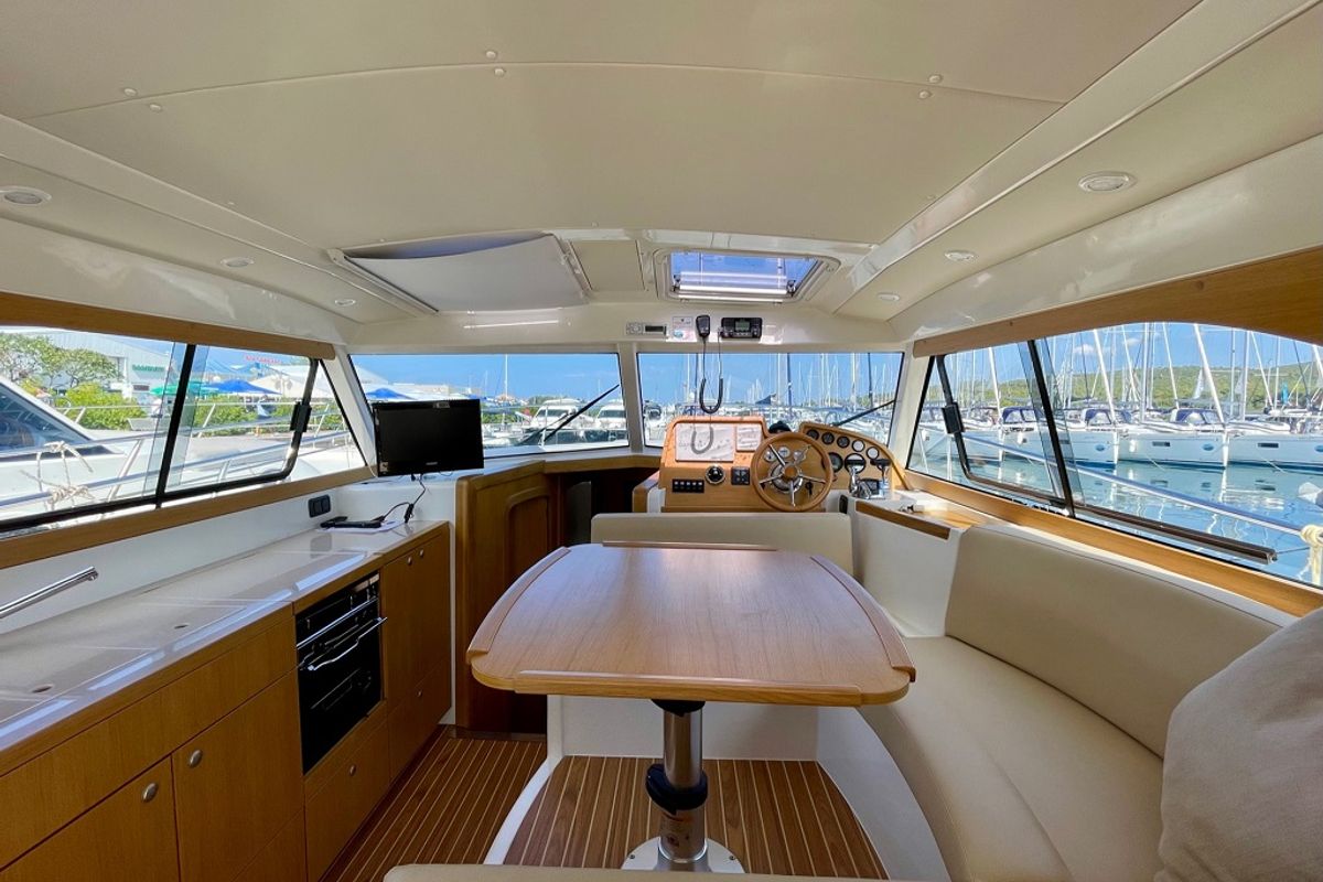 Galley of Iris, a SAS - Vektor Adriana 36 motorboat at Općina Sukošan, Croatia