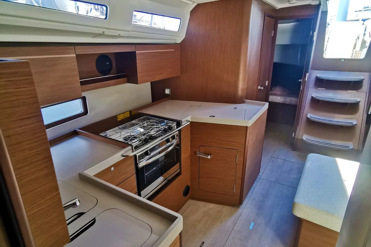 Galley of Dory, a Beneteau Oceanis 40.1 sailboat at Općina Medulin, Croatia