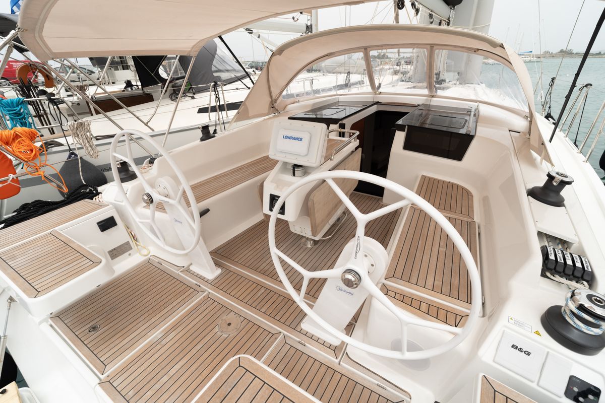 Cockpit of VRONTIS |Inverter|, a Hanse Yachts Hanse 418 sailboat at Municipal Unit of Lefkada, Greece