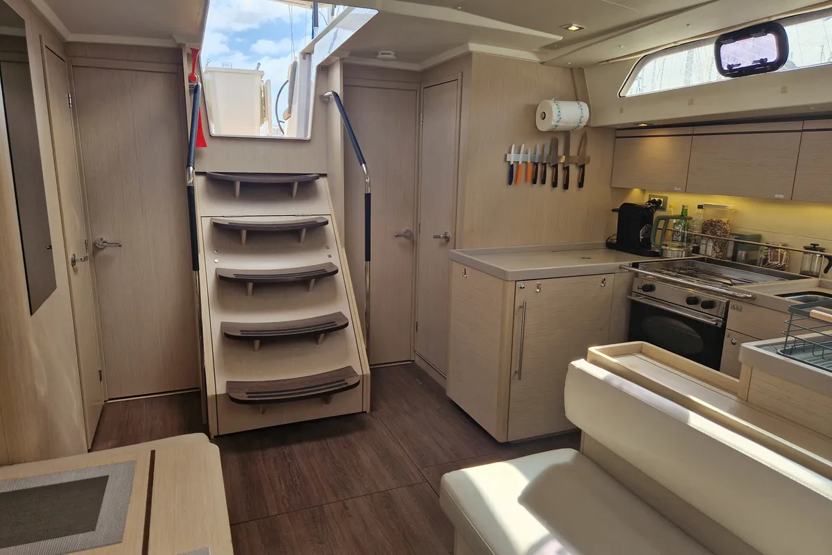 Salon of Skalpel 2, a Beneteau Oceanis 51.1 sailboat at Cagliari, Italy