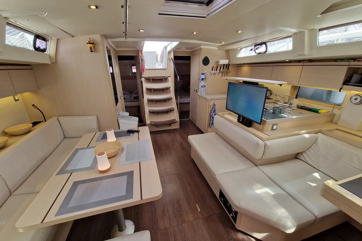 Salon of Skalpel 2, a Beneteau Oceanis 51.1 sailboat at Cagliari, Italy