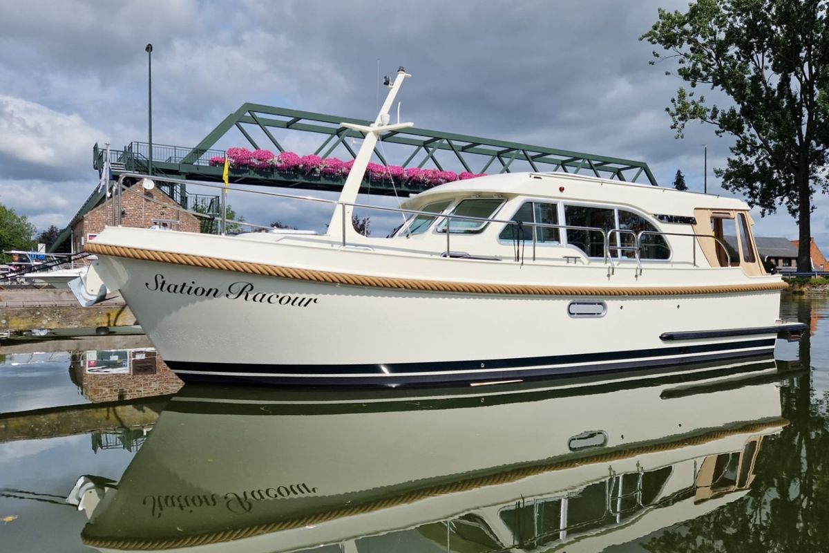 Exterior view of Station Racour, a Linssen Grand Sturdy 30 motorboat at Kinrooi, Belgium