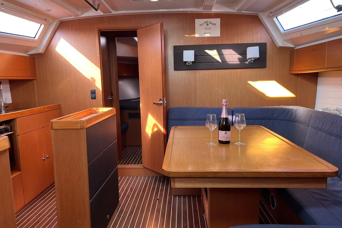 Salon of Arta, a Bavaria Cruiser 46 sailboat at Općina Sukošan, Croatia