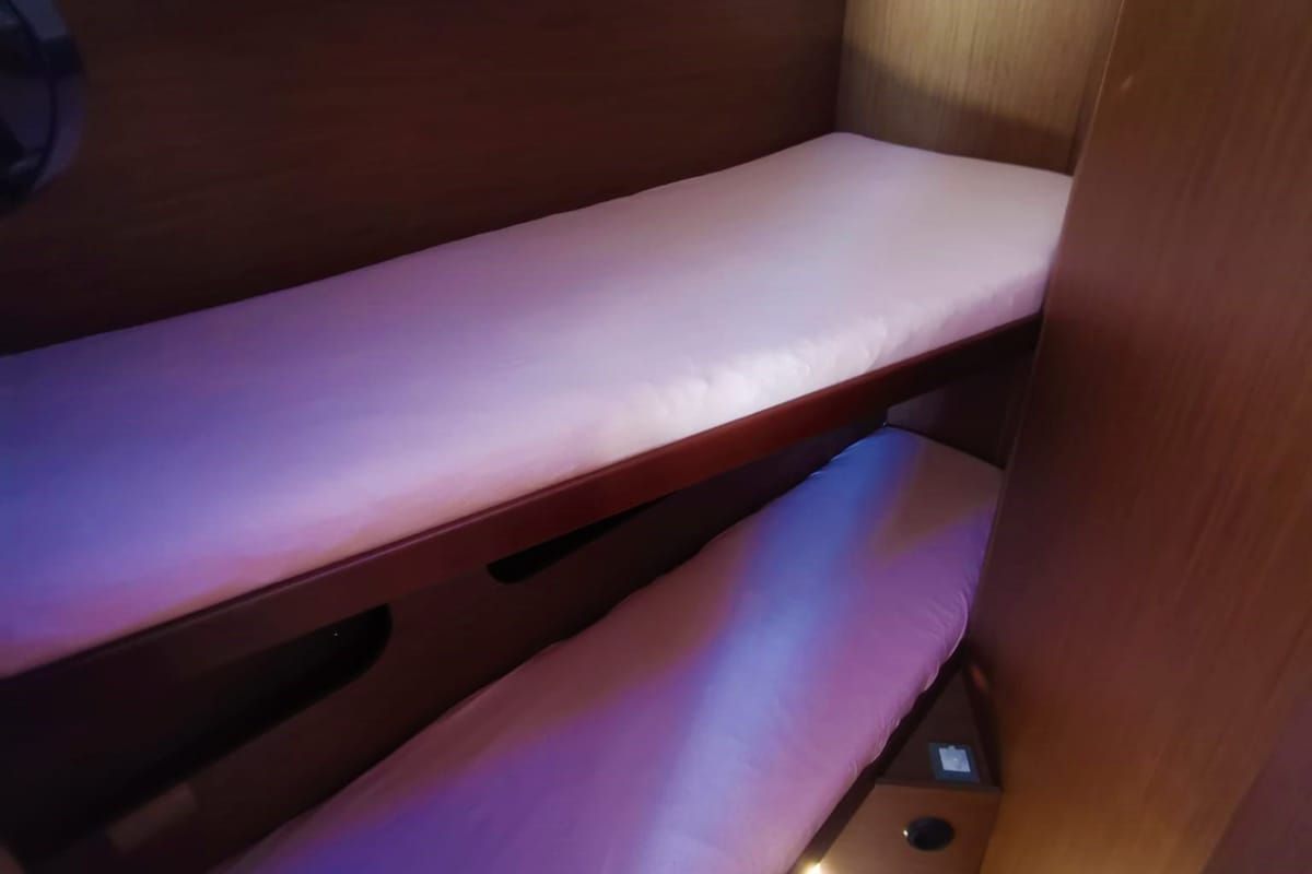Cabin on Starlight, a Beneteau Oceanis 40.1 sailboat at Općina Medulin, Croatia