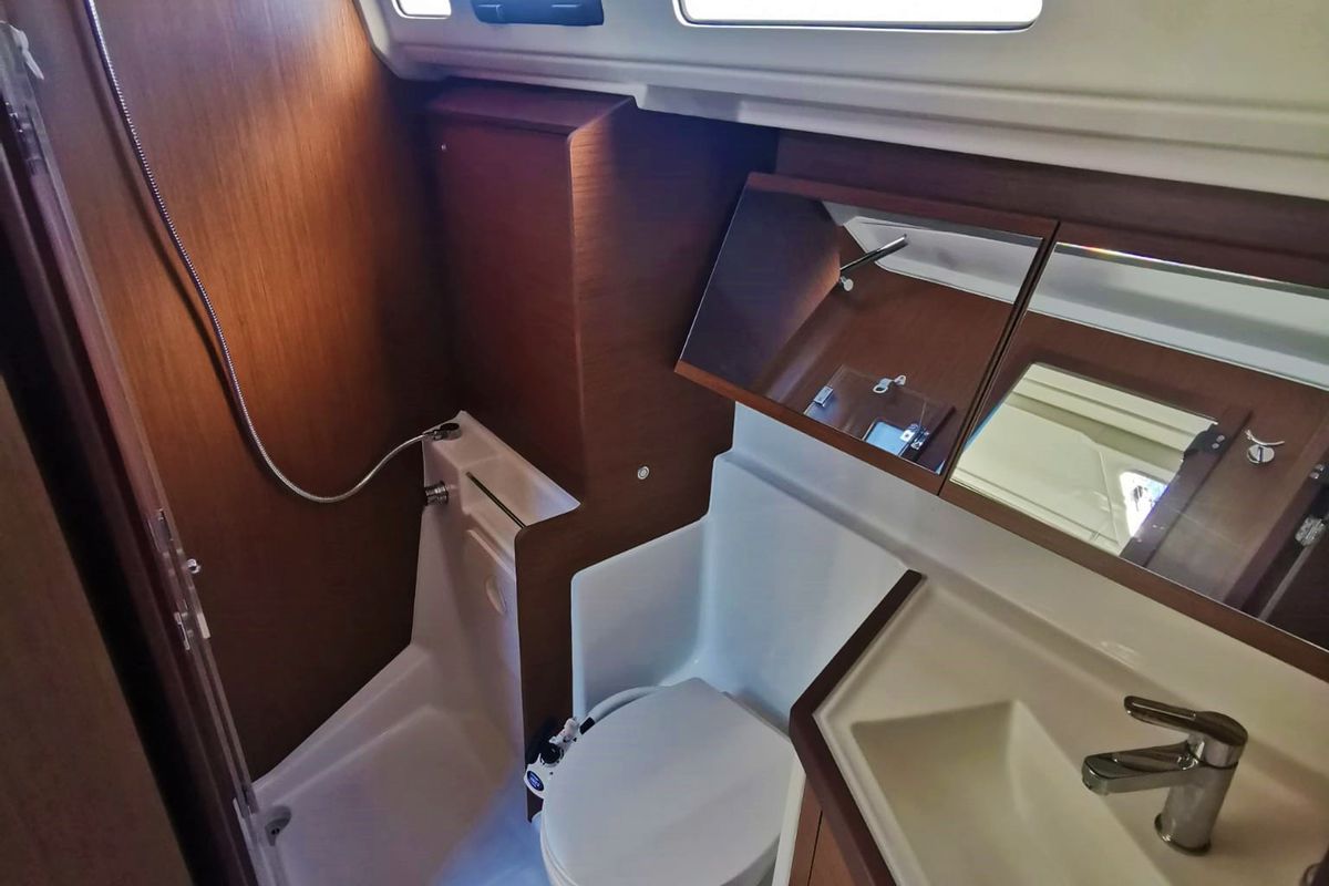 Head on Starlight, a Beneteau Oceanis 40.1 sailboat at Općina Medulin, Croatia
