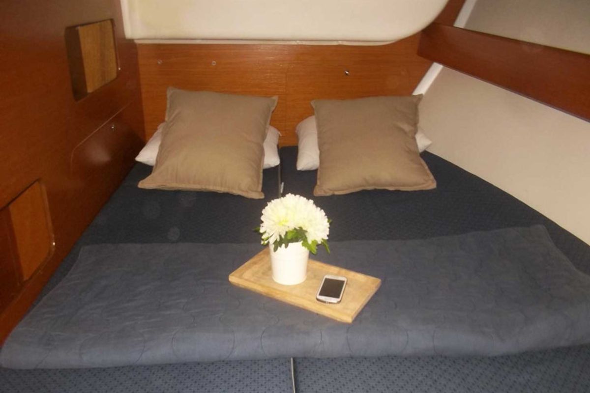 Cabin on Zephyros, a Beneteau Cyclades 43.4 sailboat at Municipal Unit of Lefkada, Greece
