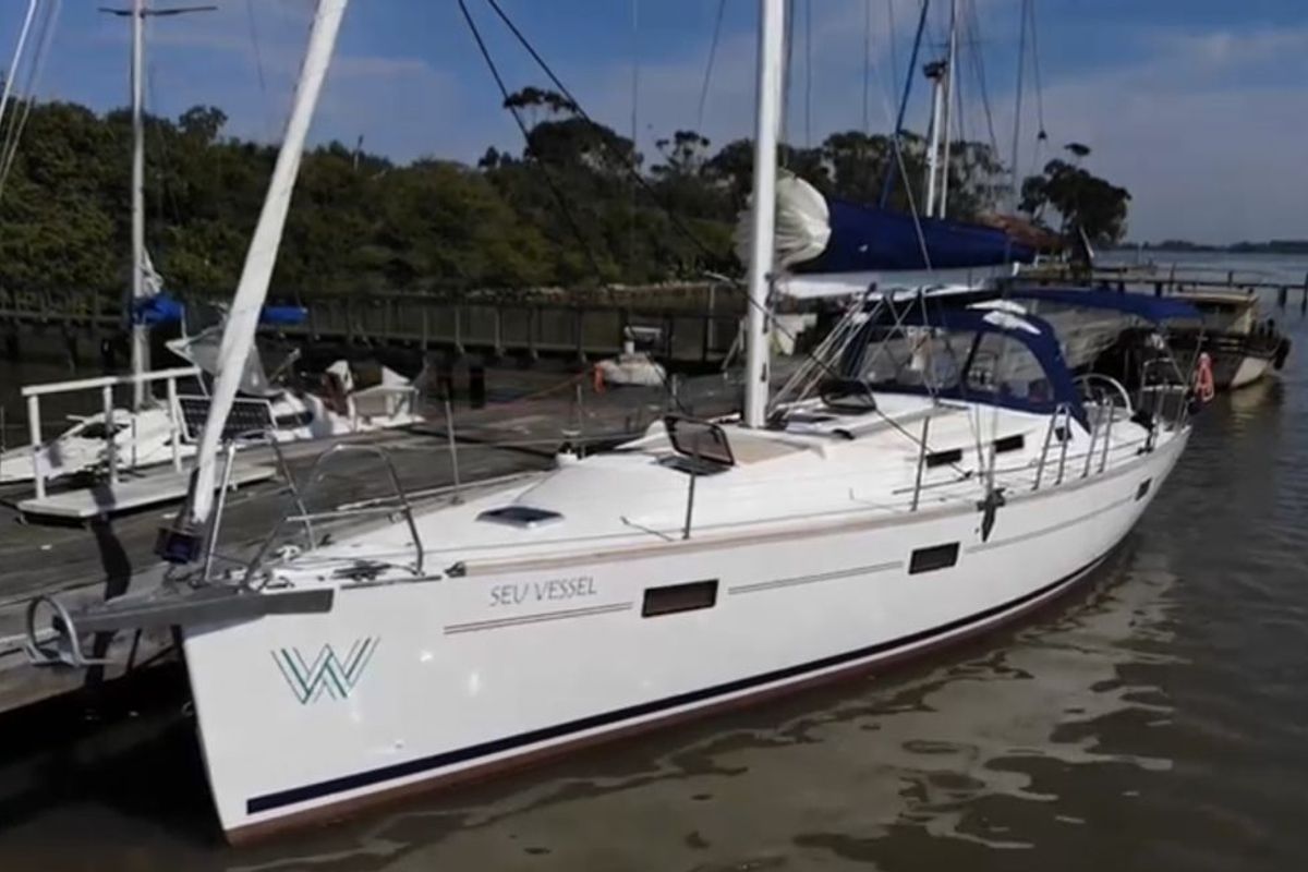 Seu Vessel, a Delta 41 sailboat at Paraty, Brazil