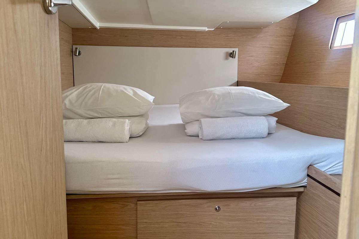 Cabin on Full Moon, a Beneteau Oceanis 51.1 sailboat at Primošten, Croatia