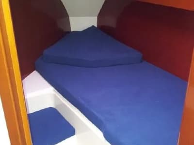 Cabin on Tendance III, a Hanse Yachts Hanse 315 sailboat at Grimaud, France
