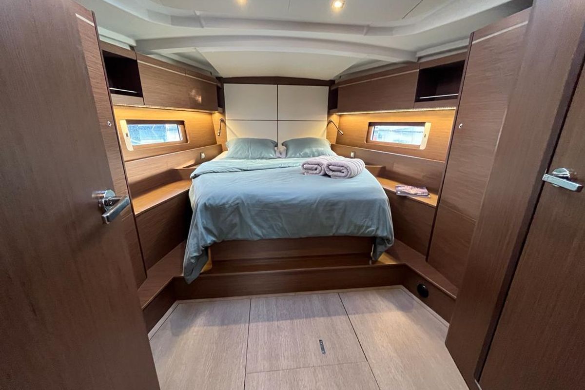 Cabin on Olma, a Beneteau Oceanis 46.1 sailboat at Split, Croatia