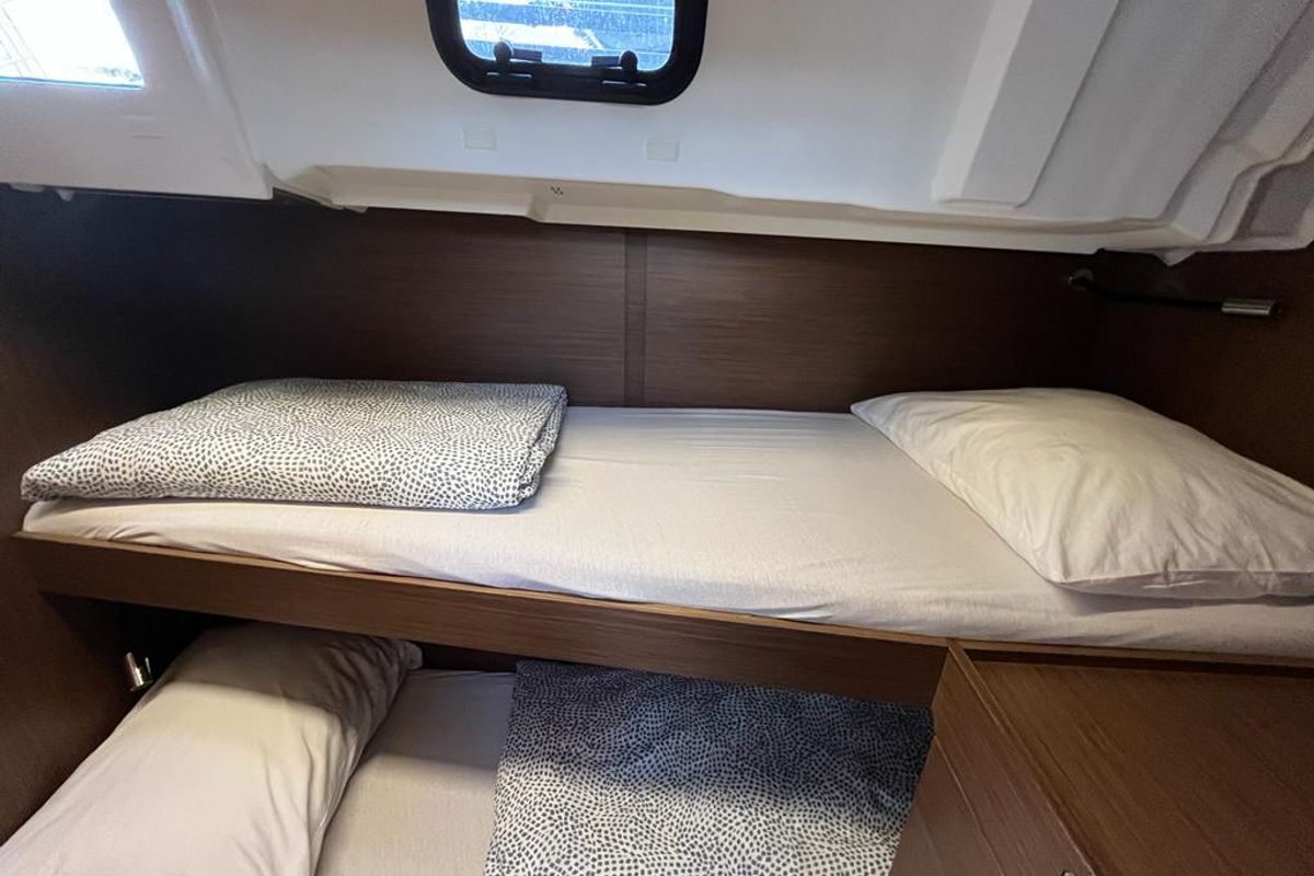 Cabin on Olma, a Beneteau Oceanis 46.1 sailboat at Split, Croatia
