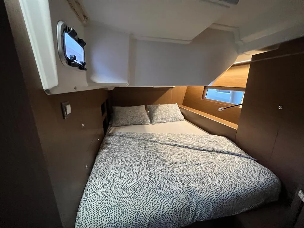 Cabin on Olma, a Beneteau Oceanis 46.1 sailboat at Split, Croatia