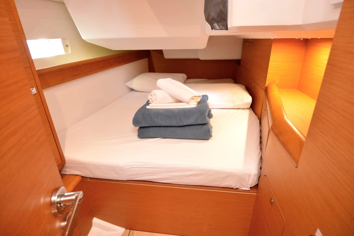 Cabin on Black Kiss, a Jeanneau Sun Odyssey 479 sailboat at Dubrovnik, Croatia