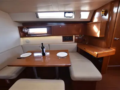 Salon of Chilli Pepper, a Beneteau Oceanis 45 sailboat at Volos Municipality, Greece