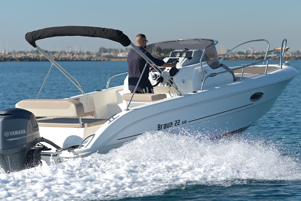 Roxy, a Mingolla Brava 22 WA motorboat at Grad Šibenik, Croatia