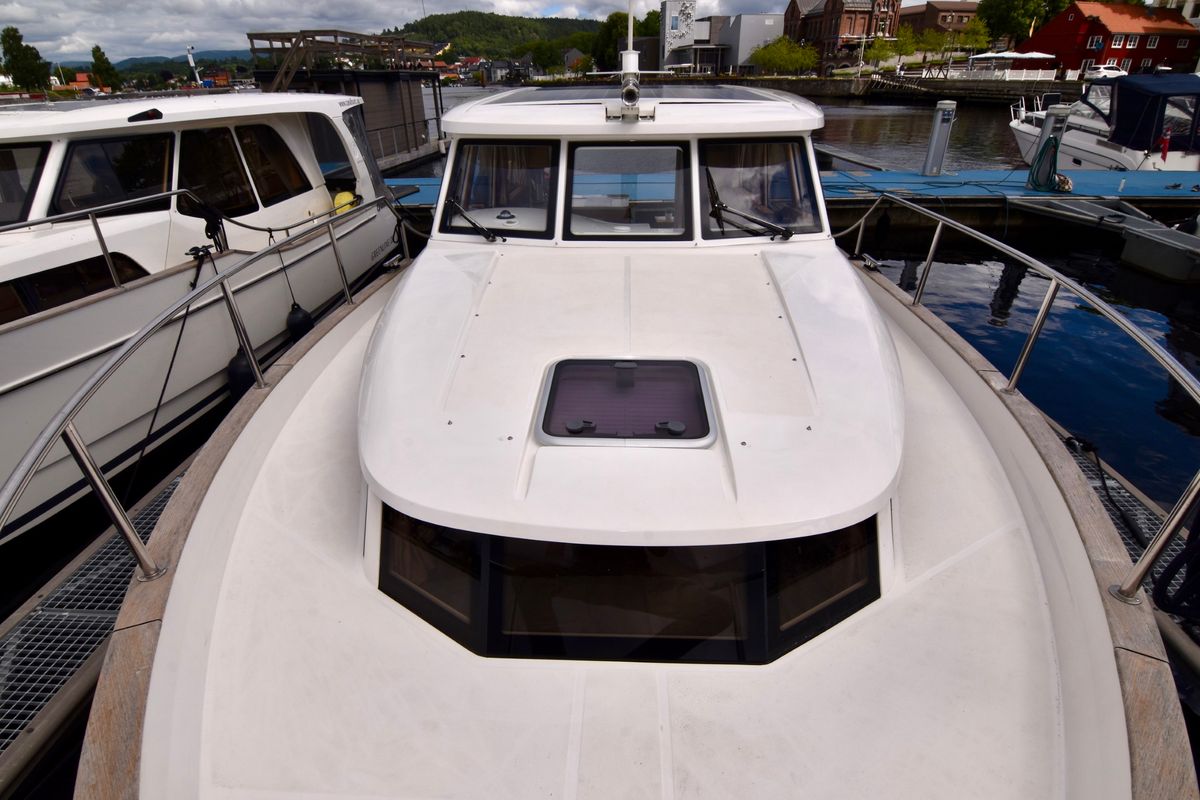 Deck of Dalen, a Greenline 33 yacht at Porsgrunn, Norway