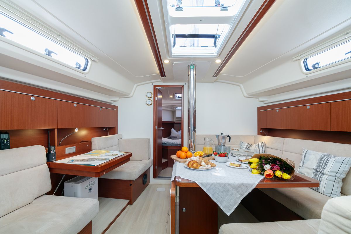 Salon of Kraken, a Hanse Yachts Hanse 415 sailboat at Baiona, Spain