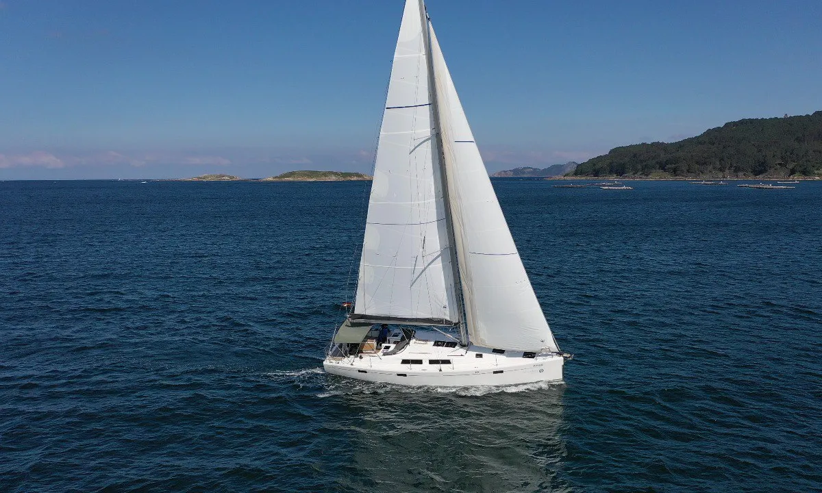 Exterior view of Kraken, a Hanse Yachts Hanse 415 sailboat at Baiona, Spain