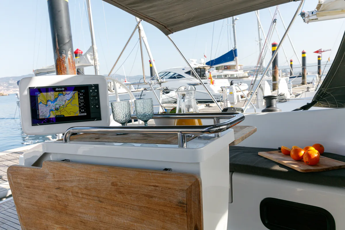 Exterior view of Kraken, a Hanse Yachts Hanse 415 sailboat at Baiona, Spain