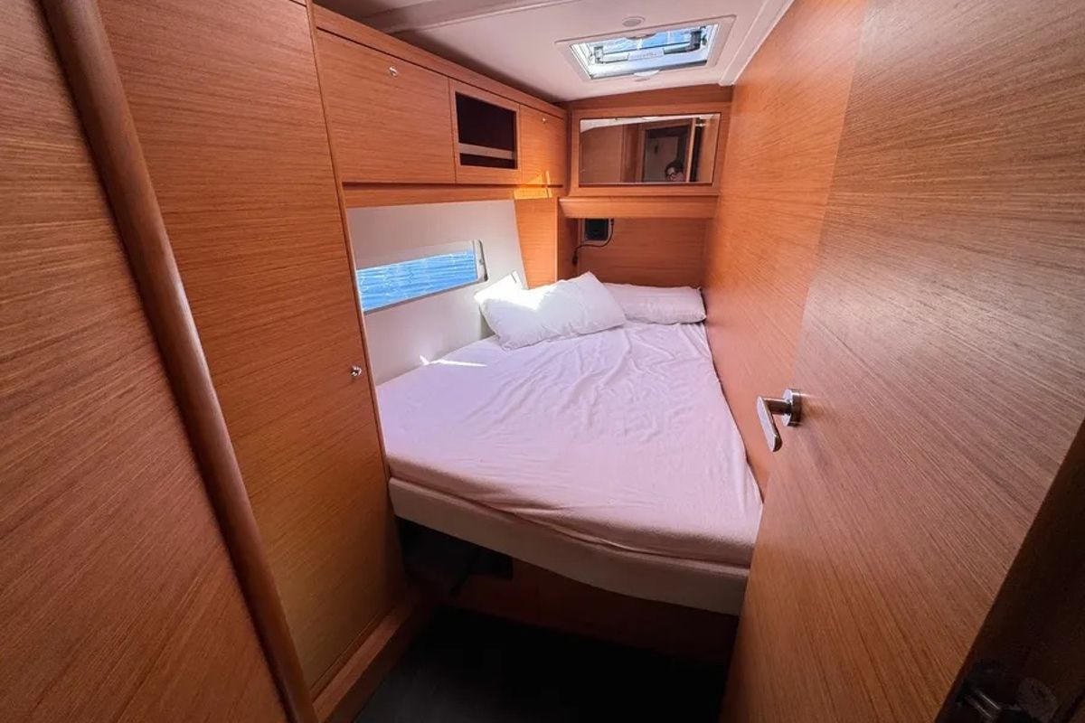 Cabin on Scrusciu du Mari, a Dufour 470 sailboat at Procida, Italy