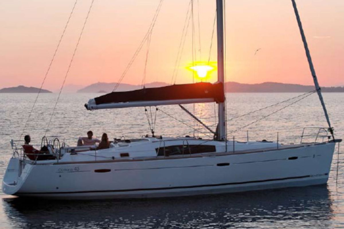 Exterior view of Gilda, a Beneteau Oceanis 43 sailboat at Athens, Greece