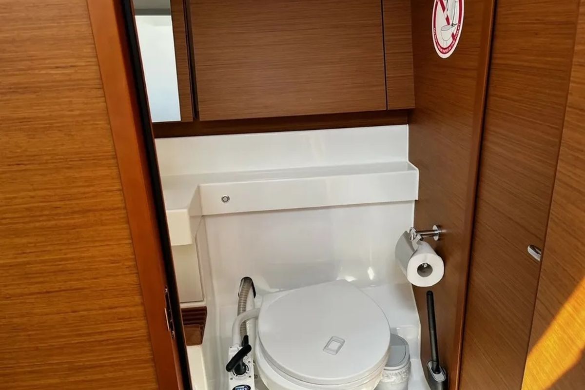 Cockpit of Leona, a Jeanneau Sun Odyssey 440 sailboat at Grad Pula, Croatia