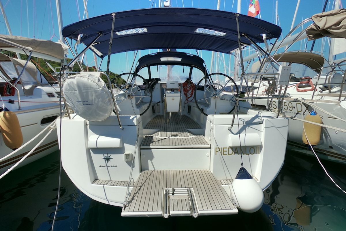 Exterior view of Piedanlo, a Jeanneau Sun Odyssey 409 sailboat at Olbia, Italy