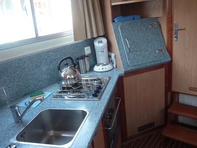Galley of 1022-53, a Pénichette 1022 motorboat at Argens-Minervois, France