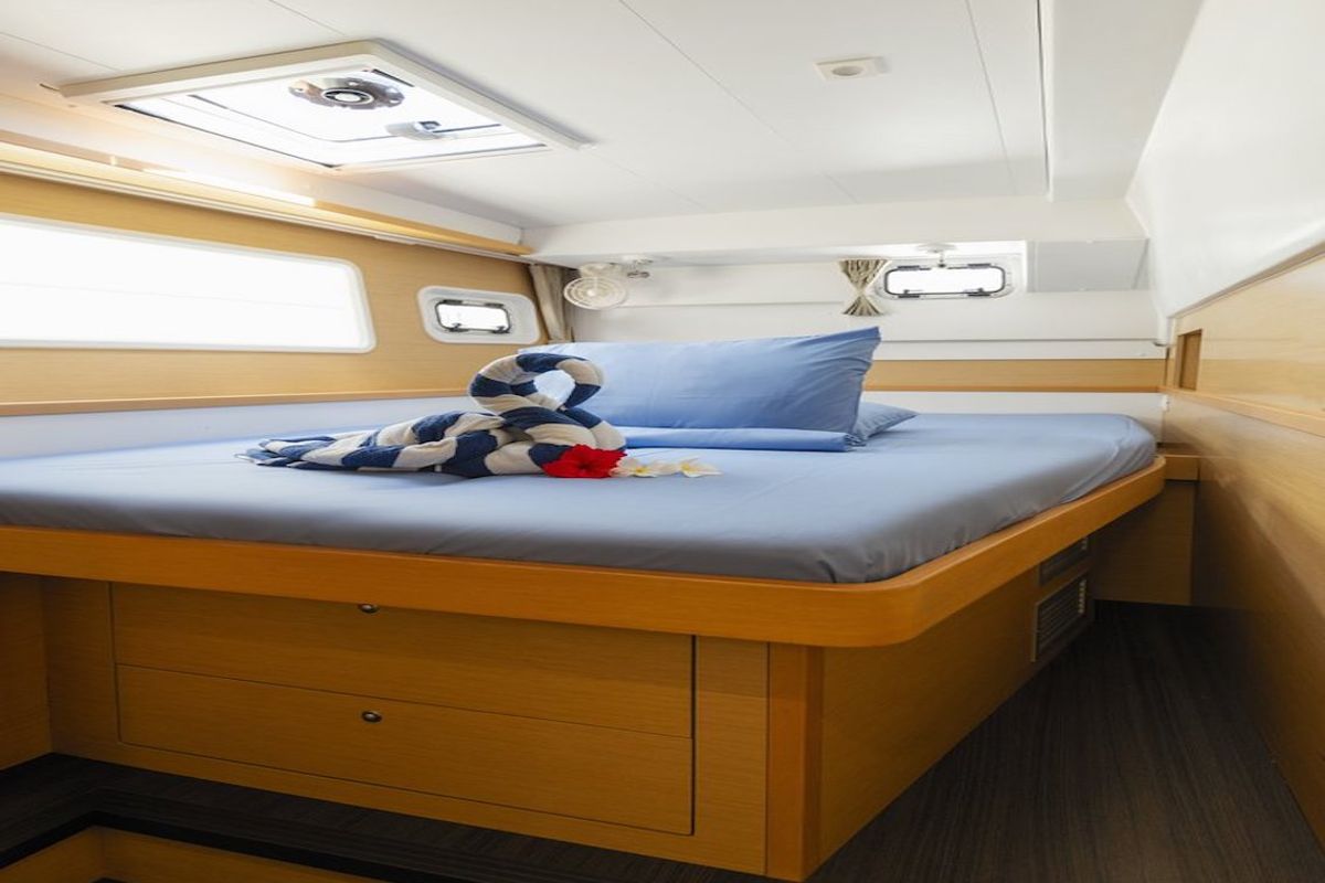 Cabin on Emilio, a Lagoon 400 S2 catamaran at Baan Salak Phet, Thailand