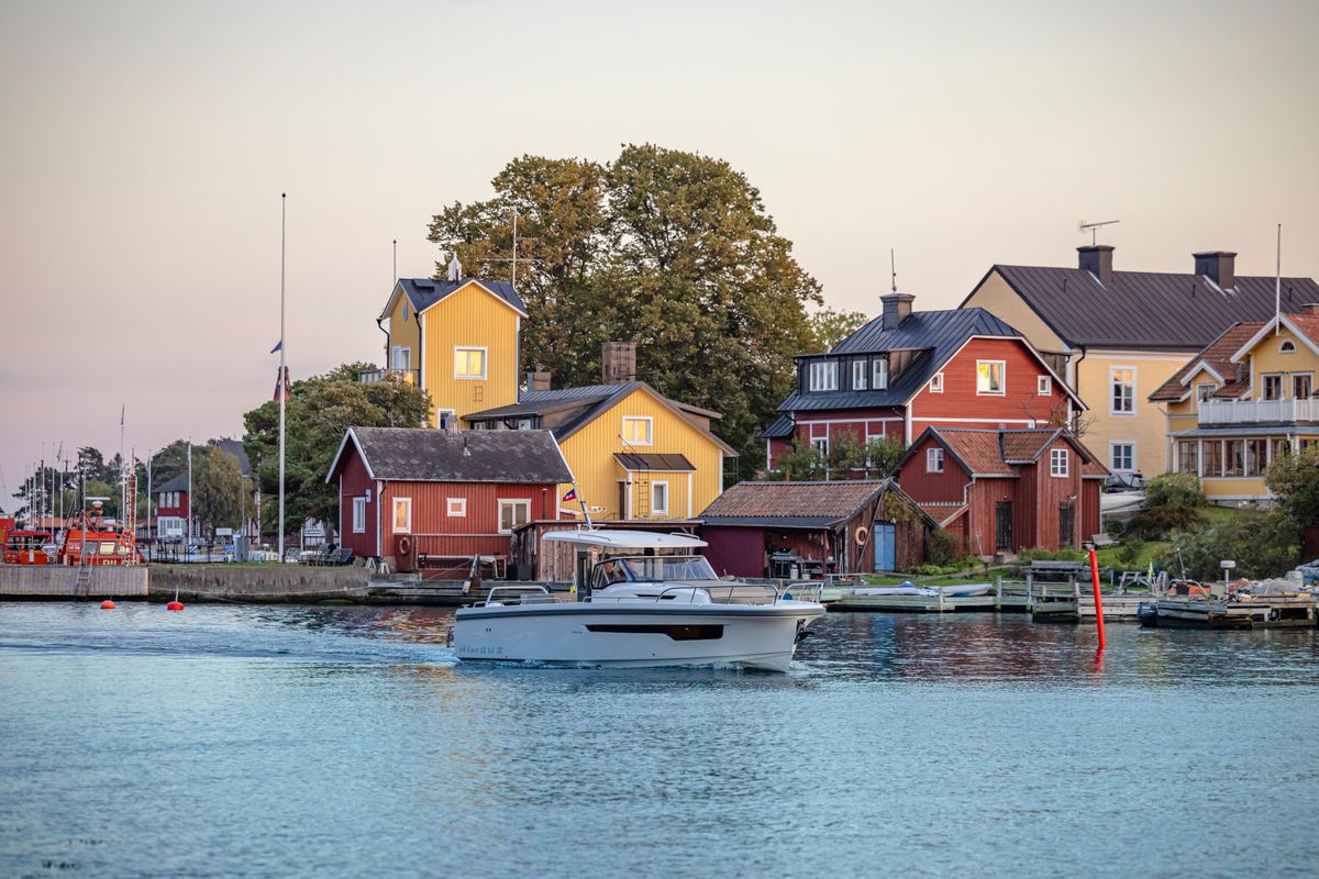 Exterior view of Ruddy, a Nimbus Tender T11 motorboat at Pirovac, Croatia