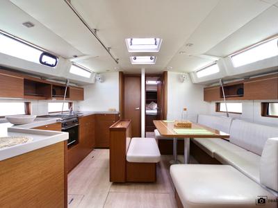 Salon of Emma, a Beneteau Oceanis 46.1 sailboat at Puntone di Scarlino, Italy