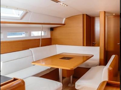 Salon of Kalos, a Jeanneau Sun Odyssey 519 sailboat at Tropea, Italy