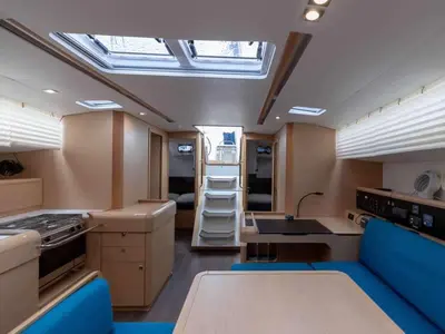 Salon of MAMIWATA II, a Jeanneau Sun Odyssey 519 sailboat at Pisticci, Italy