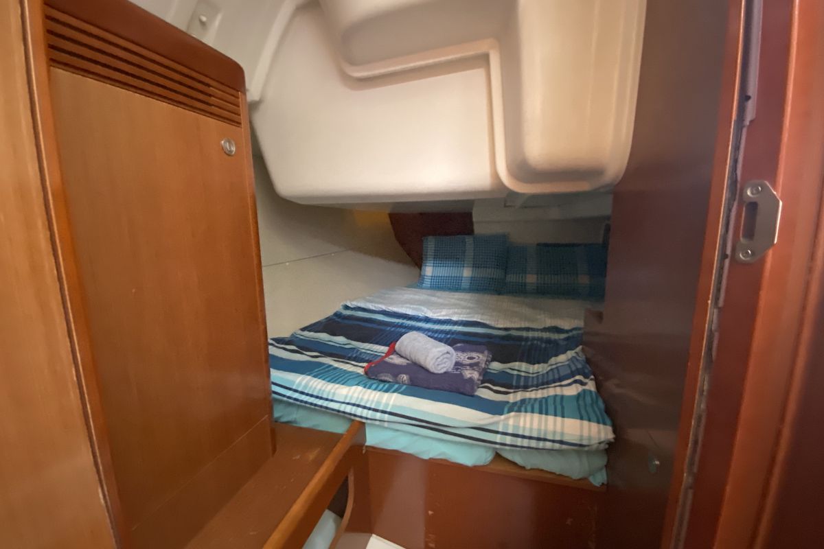 Cabin on Glen Rosa, a Beneteau Oceanis 37 sailboat at Fethiye, Turkey