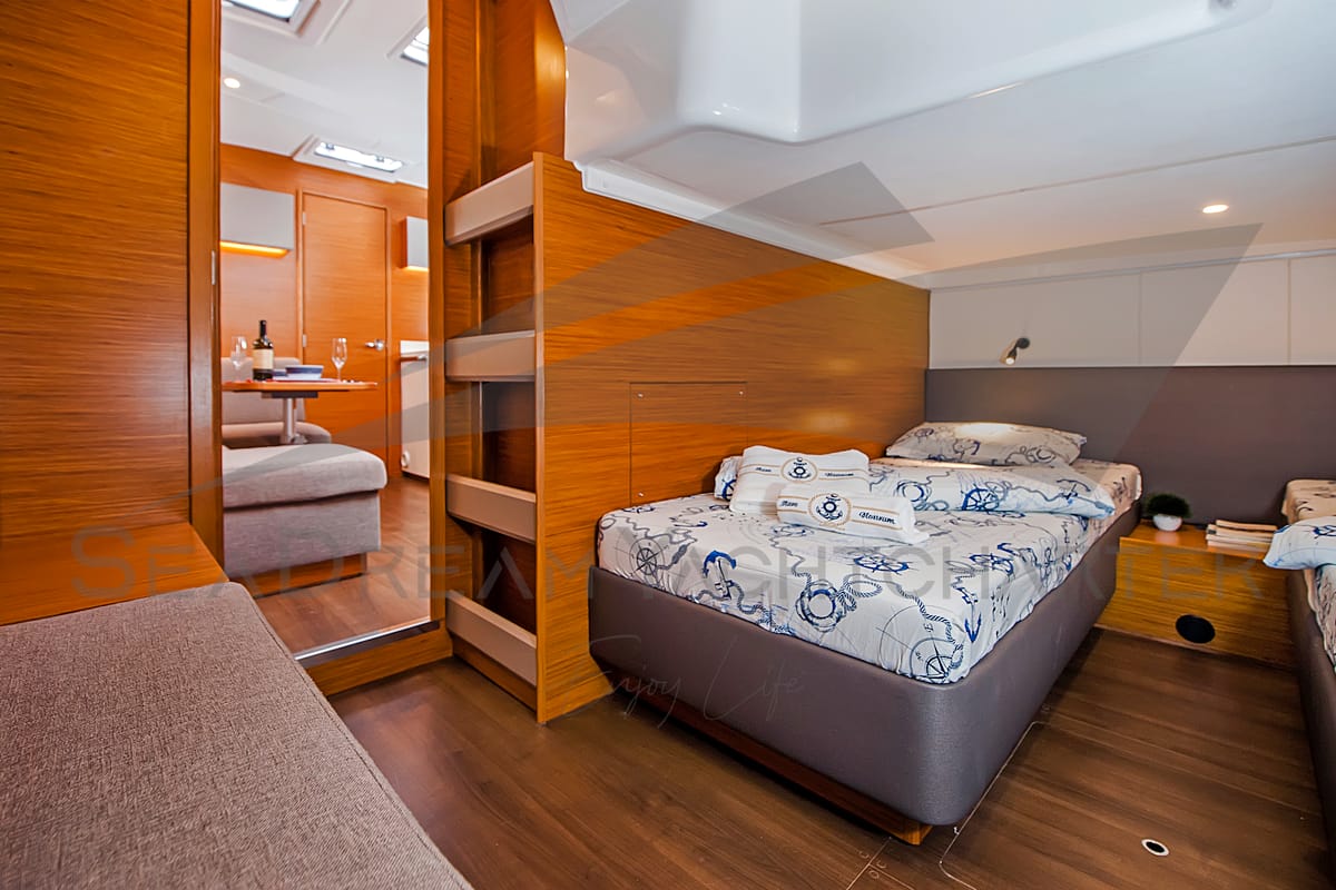 Cabin on Sun Dreamer, a Bavaria S40 HT motorboat at Općina Sukošan, Croatia