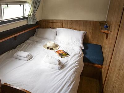 Cabin on Crusader - Budget 18, a Cygnet Crusader motorboat at Decize, France