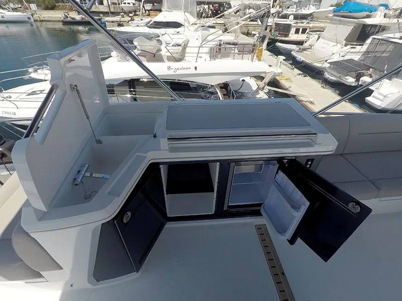 Il Sogno V, a Galeon 480 Fly yacht at Grad Šibenik, Croatia