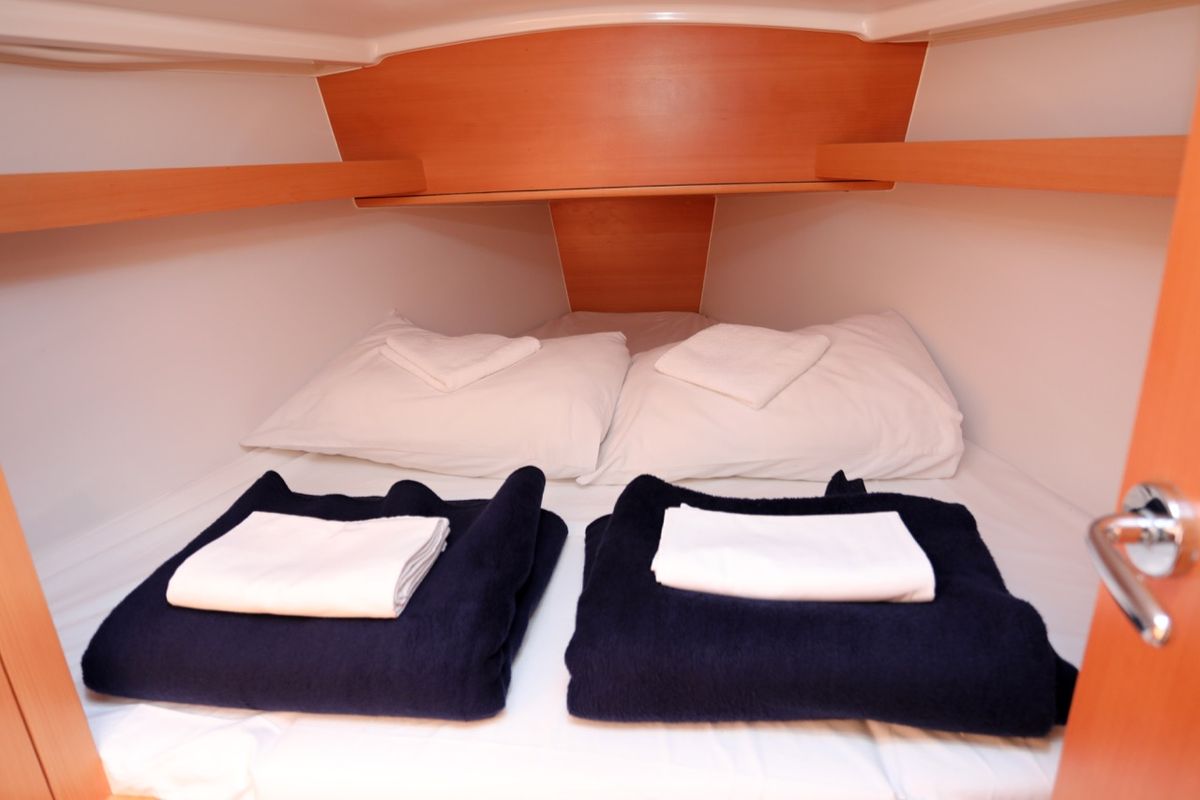 Cabin on Spider Kiss, a Jeanneau Sun Odyssey 319 sailboat at Split, Croatia