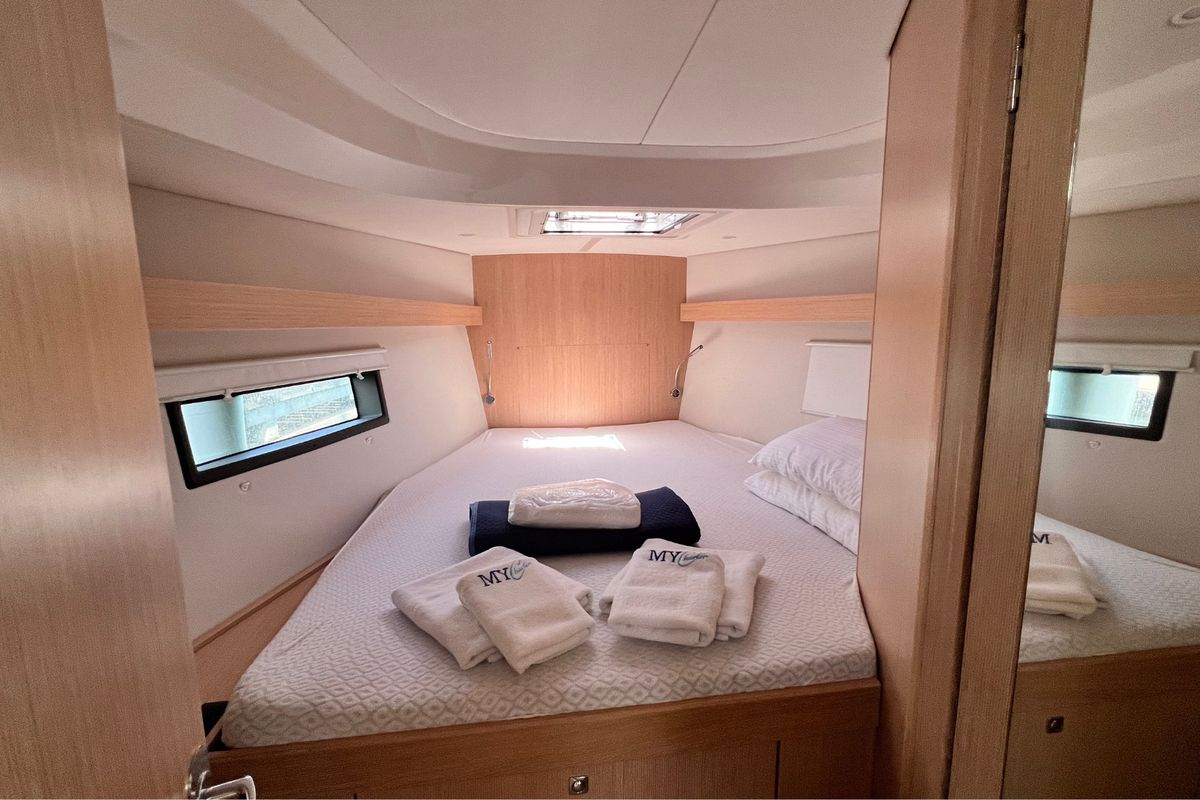 Cabin on Supereva, a Bavaria C42 sailboat at Cecina, Italy