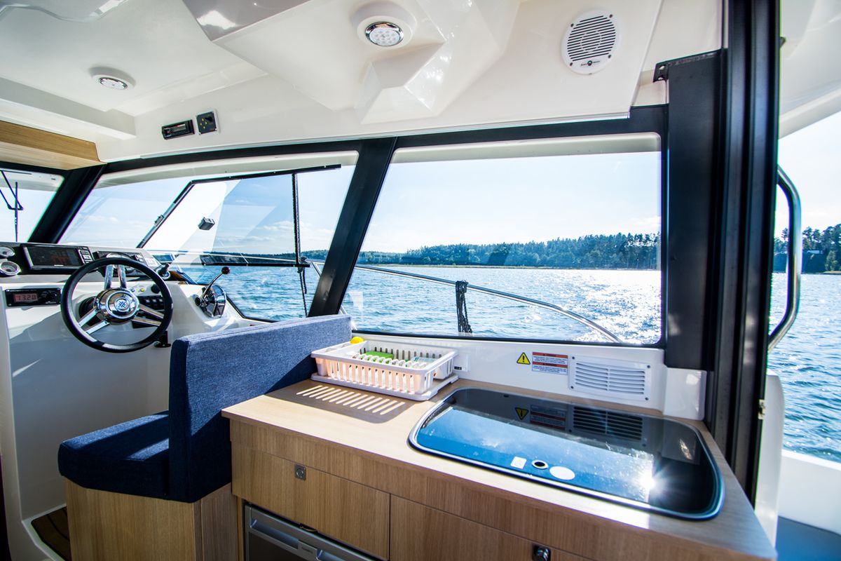 Galley of Balt 1080 Titanium, a Balt 1018 Titanium motorboat at Wilkasy, Poland