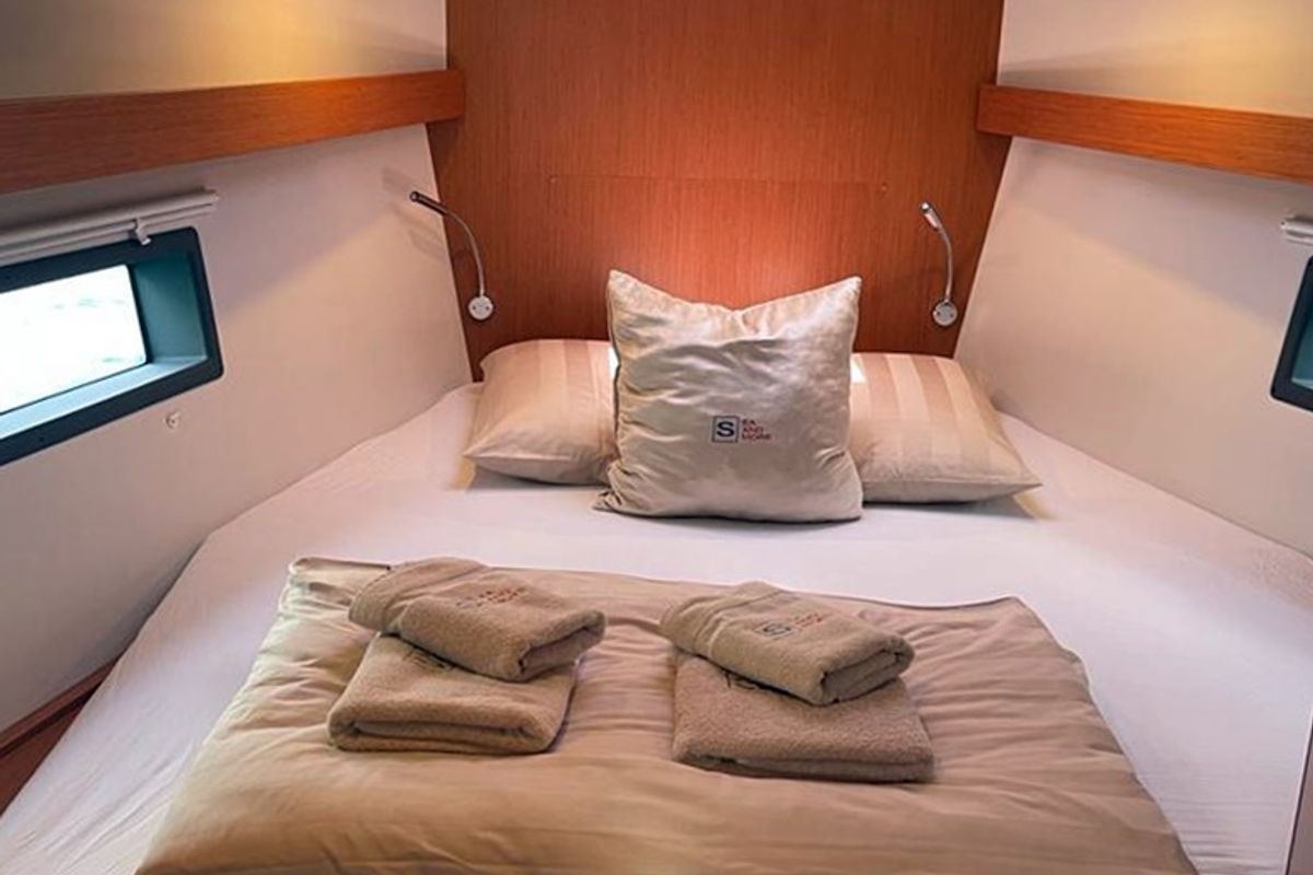 Cabin on Coco, a Bavaria C42 sailboat at Općina Rogoznica, Croatia