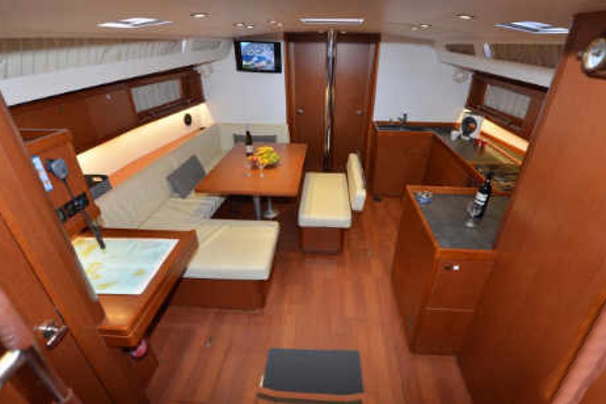 Salon of Pherousa, a Beneteau Oceanis 48 sailboat at Lavreotiki Municipal Unit, Greece