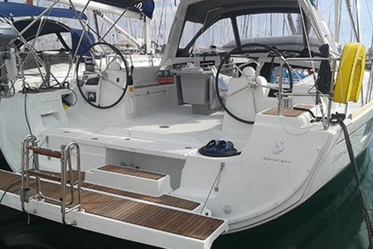Pherousa, a Beneteau Oceanis 48 sailboat at Lavreotiki Municipal Unit, Greece