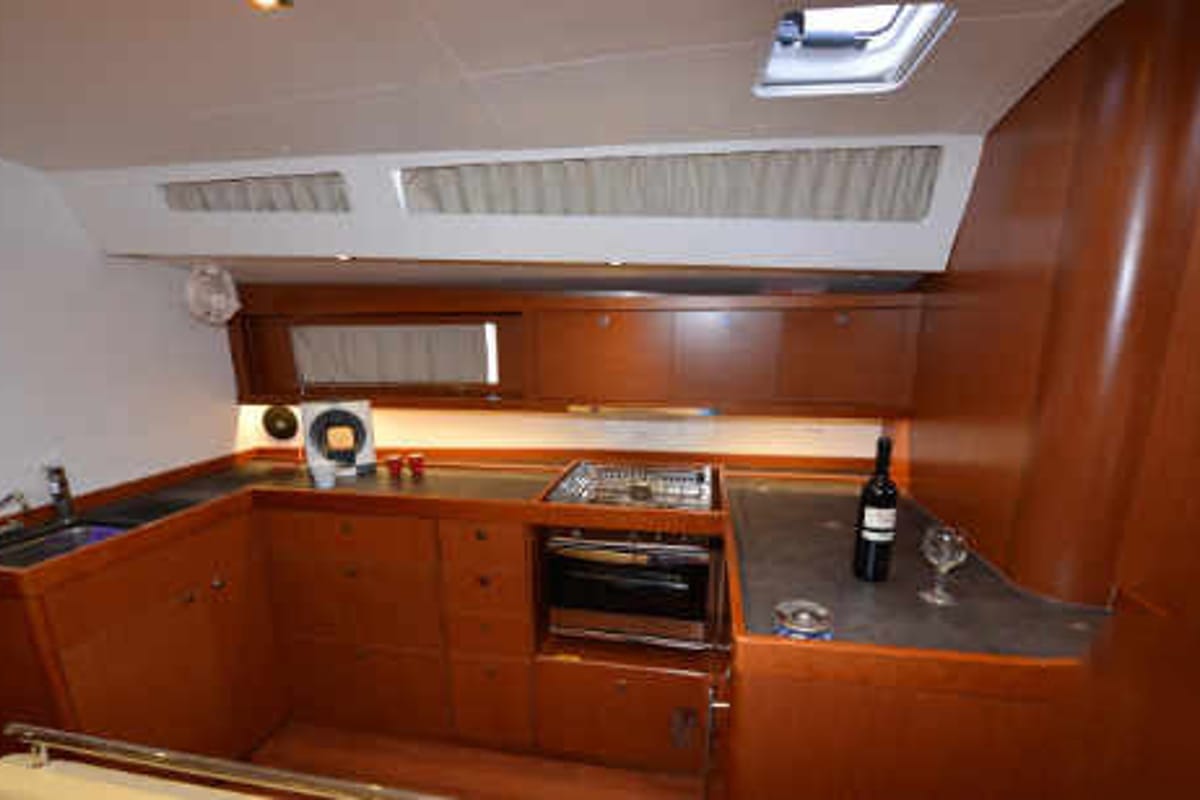 Pherousa, a Beneteau Oceanis 48 sailboat at Lavreotiki Municipal Unit, Greece