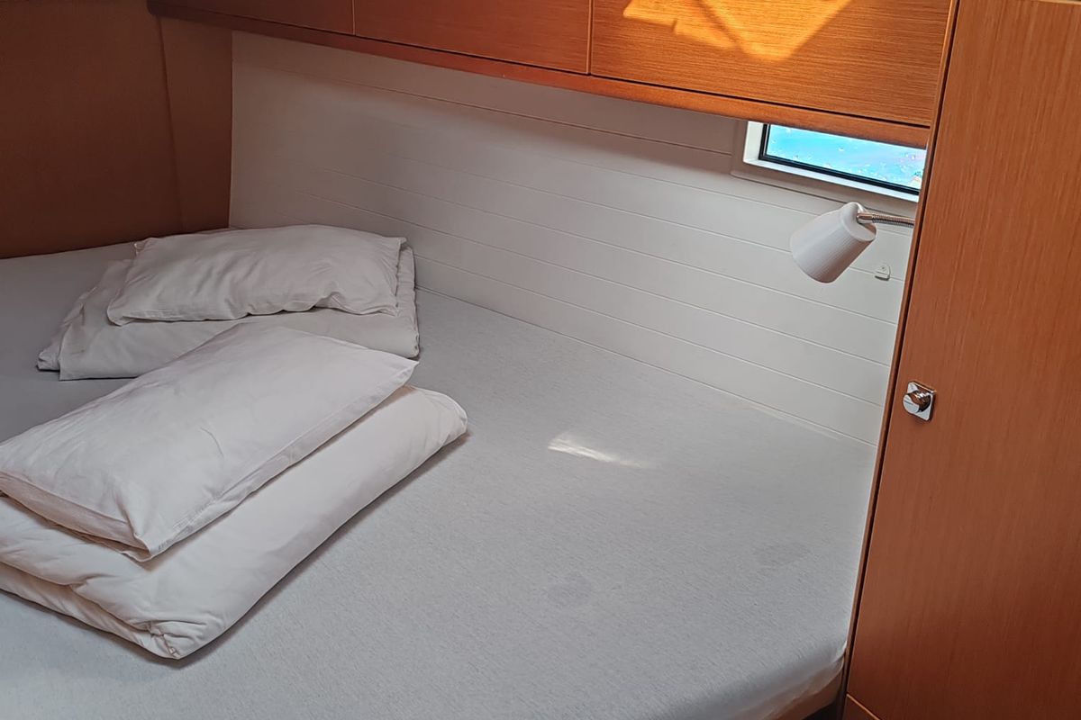 Cabin on Calisto, a Bavaria Cruiser 46 sailboat at Općina Pakoštane, Croatia