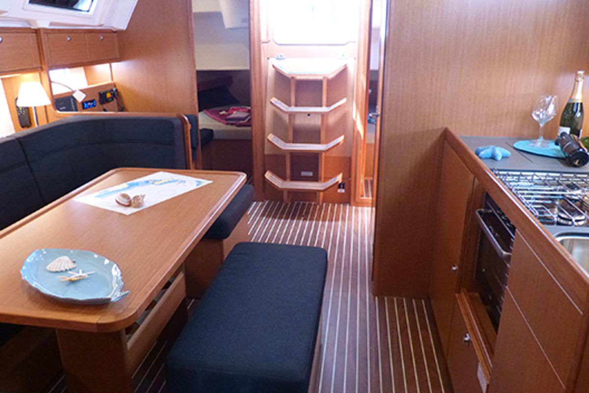 Salon of Nessuna Distrazione, a Bavaria Cruiser 41 sailboat at Procida, Italy