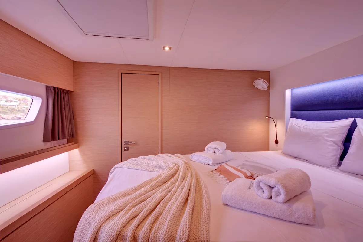 Cabin on Helidoni, a Fountaine Pajot Tanna 47 catamaran at Volos Municipality, Greece