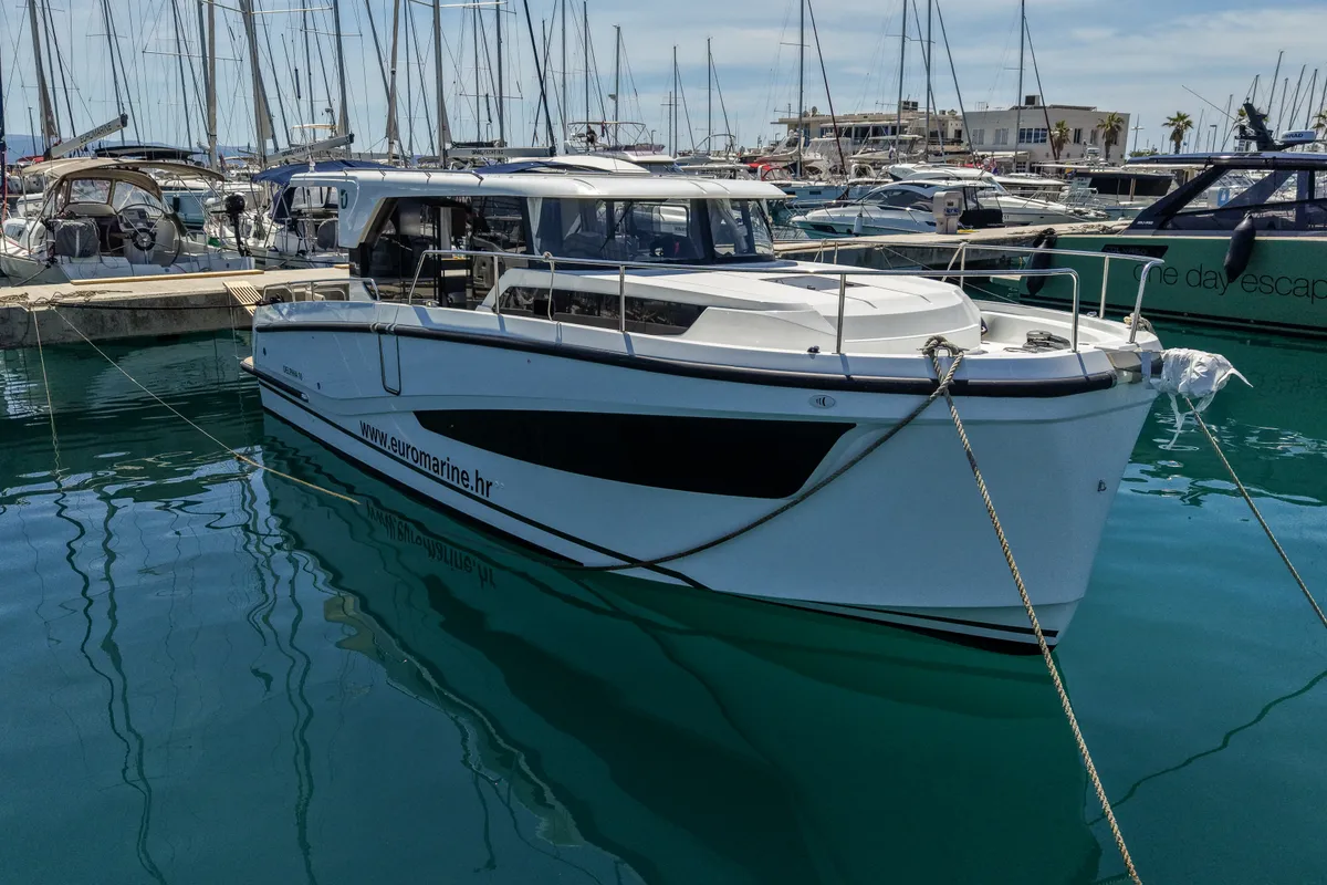 Summer Kiss, a Delphia Yachts Delphia 10 Sedan motorboat at Split, Croatia