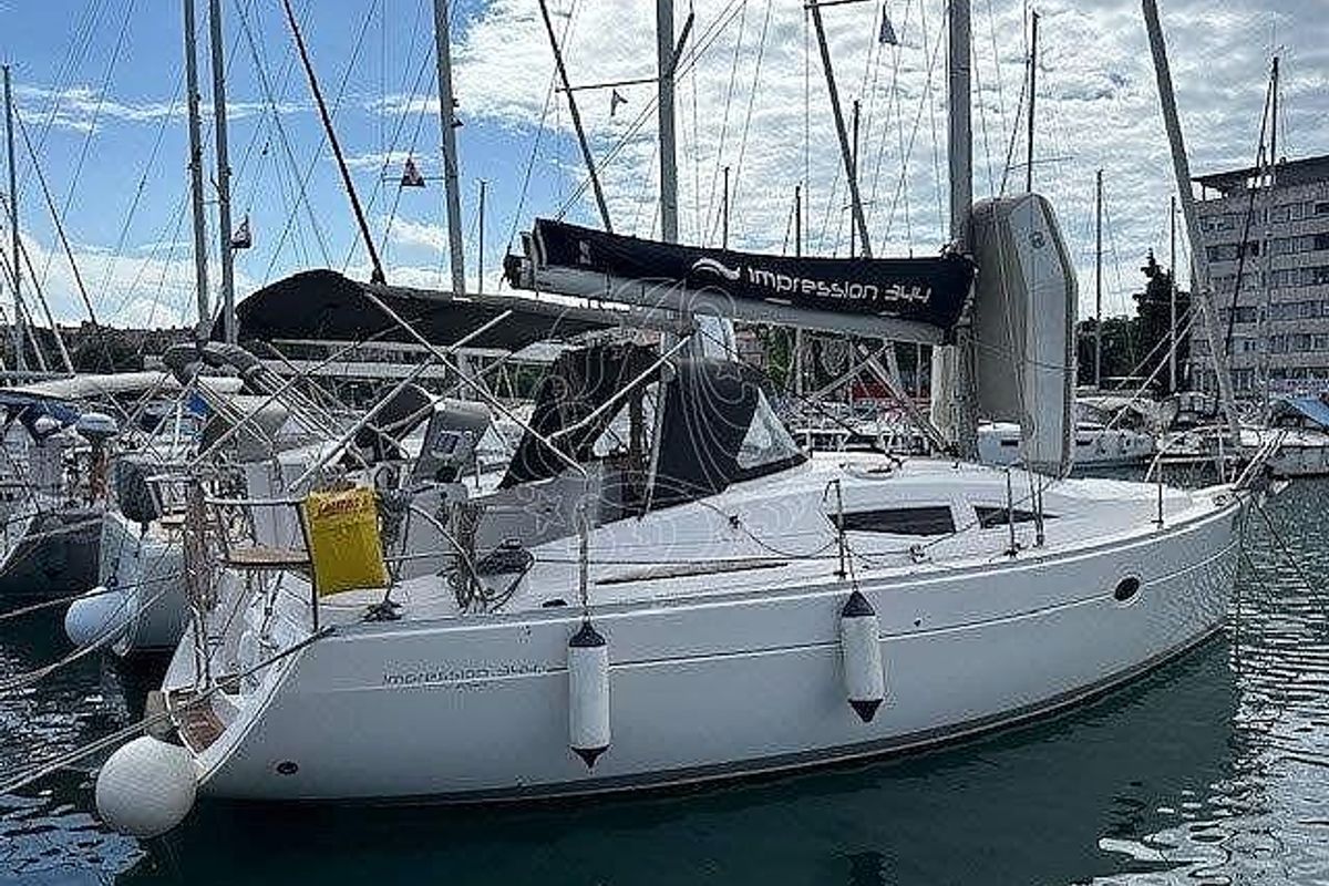 Exterior view of Patriot, a Elan 344 Impression sailboat at Mali Lošinj, Croatia